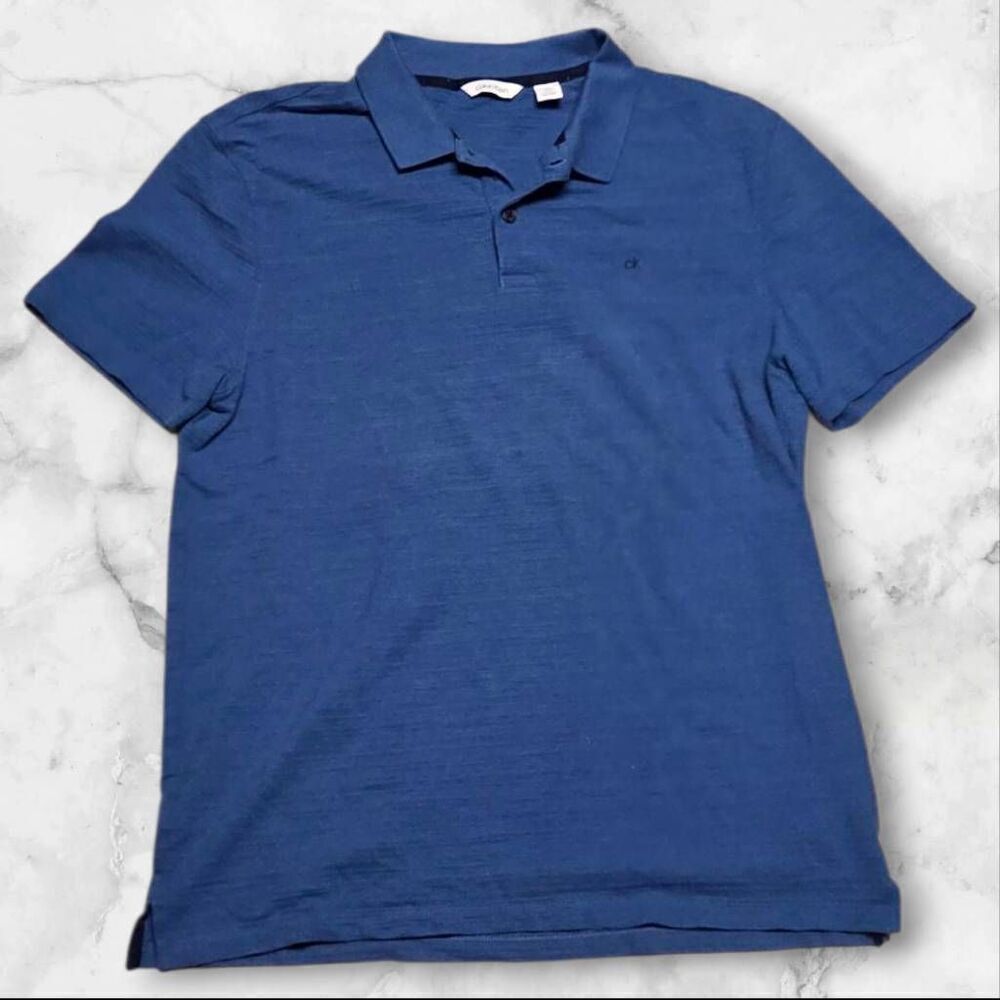 Calvin Klein Medium Blue Collared Short Sleeve Shirt